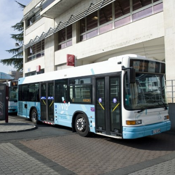 J-F. MAUBOUSSIN Les bus Vib’ et Créavib’ de Vierzon en mobilité